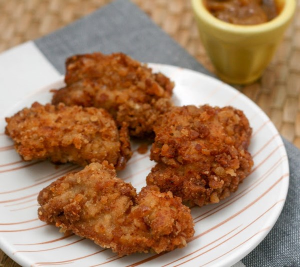 Buttermilk & mustard brined pretzel fried chicken bites 