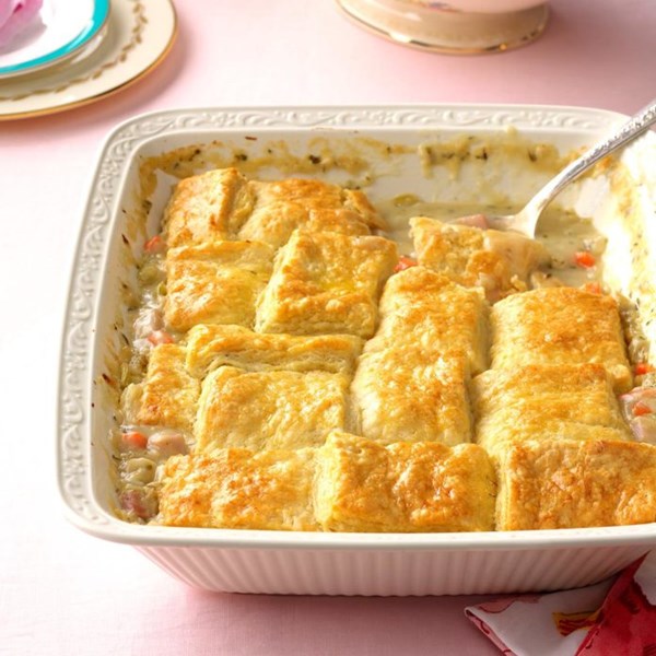 Buttermilk biscuit ham potpie