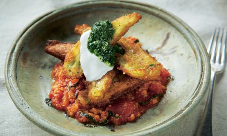 Buttermilk-crusted okra with tomato and bread sauce