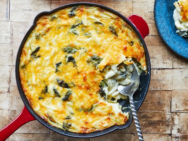 Buttermilk macaroni and cheese with baby kale