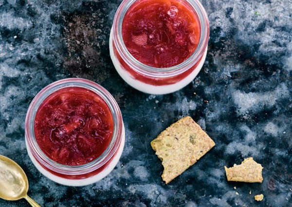 Buttermilk panna cotta with rhubarb-strawberry jelly