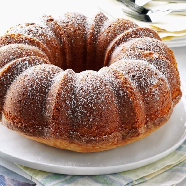 Buttermilk pound cake