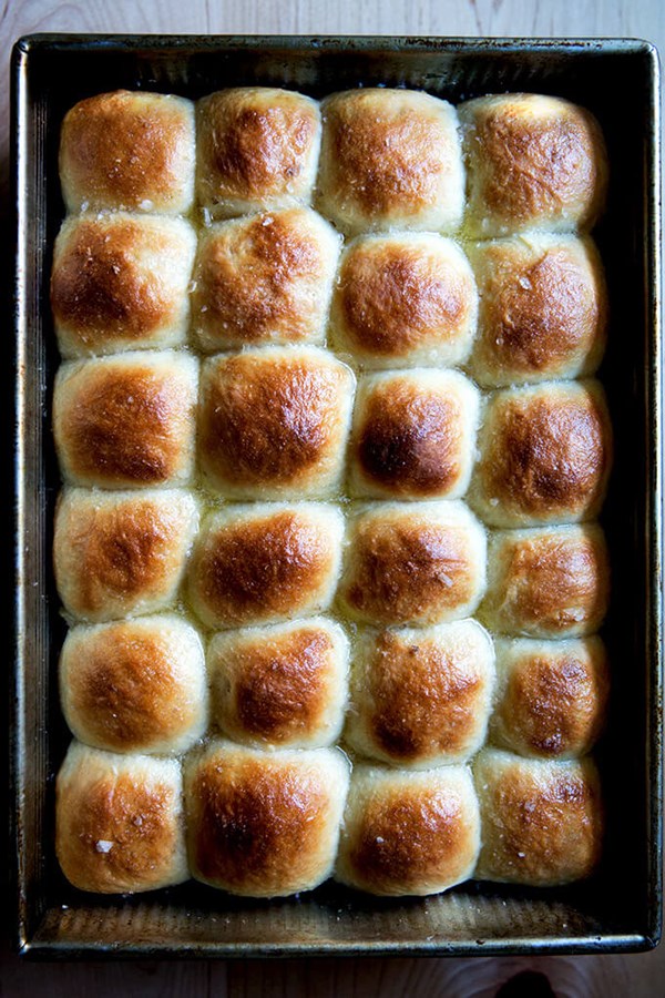 Buttermilk pull-apart rolls