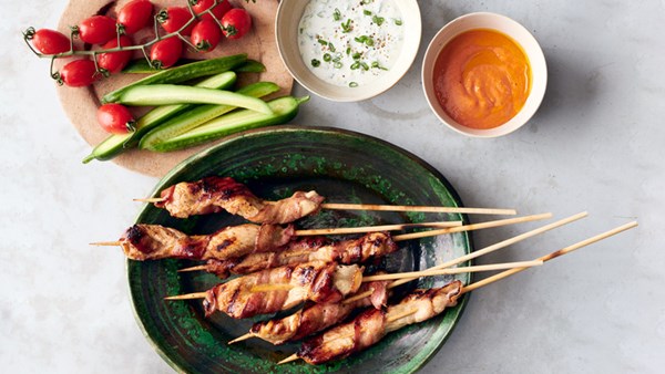 Buttermilk-scallion ranch dipping sauce