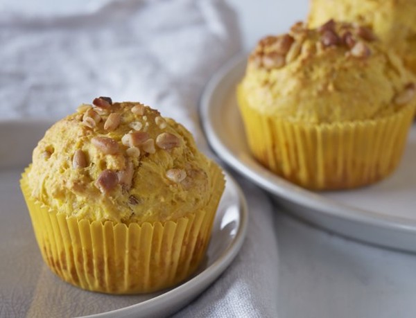 Butternut-pine nut muffins