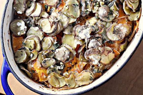 Butternut squash and potato pie with tomato, mint and Manchego