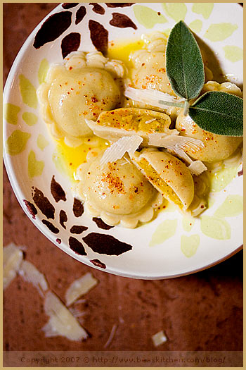 Butternut squash and sage ravioli (Ravioli à la courge musquée et sauge)