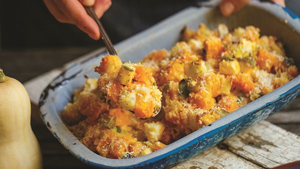 Butternut squash casserole with apple and leek