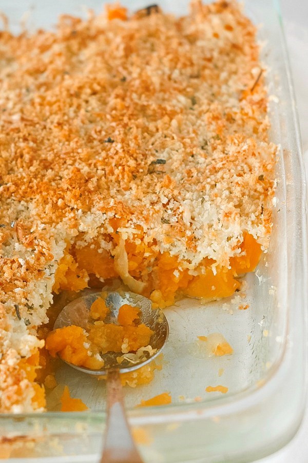 Butternut squash-cheddar gratin with rosemary breadcrumbs