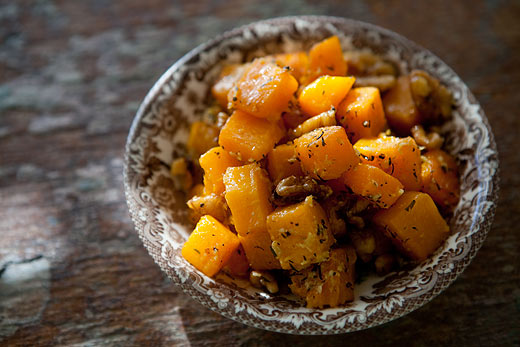 Butternut squash with walnuts and vanilla