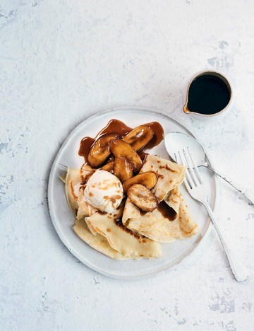 Butterscotch banana crêpes 