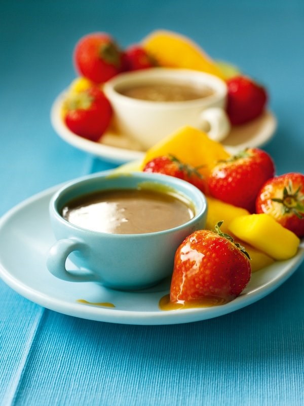 Butterscotch fruit fondue