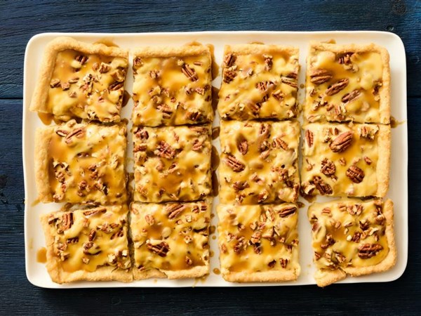 Butterscotch pecan slab pie 