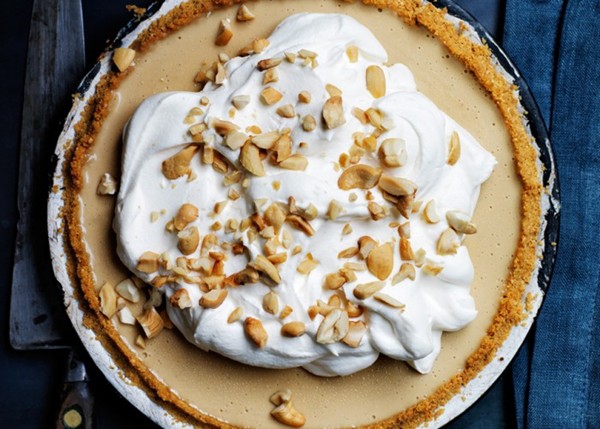 Butterscotch pie with curry crust