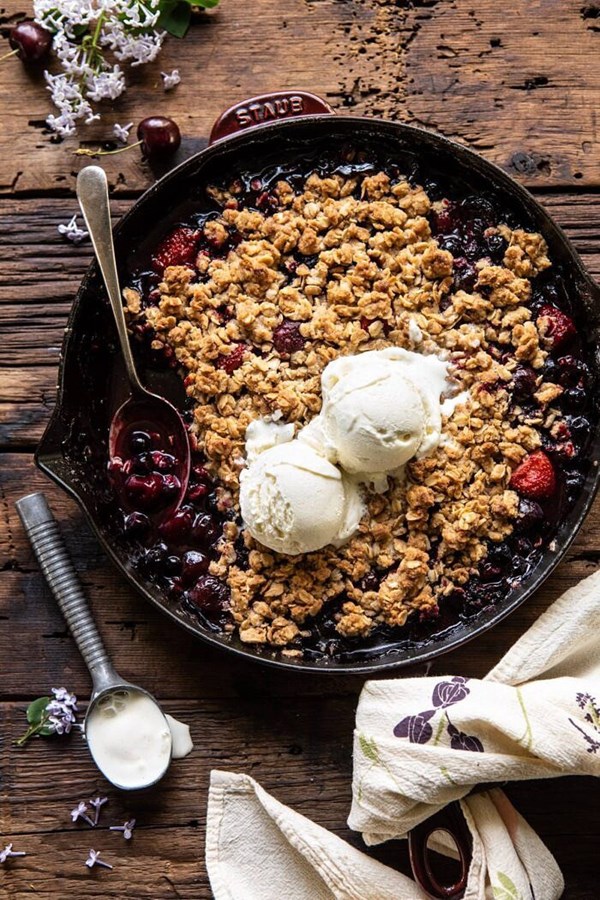 Buttery cherry berry skillet crisp