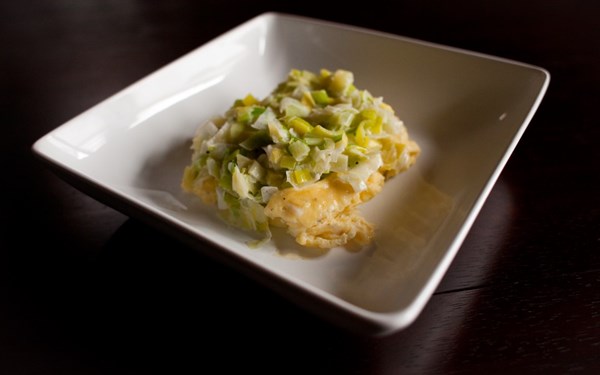 Buttery eggs and leeks