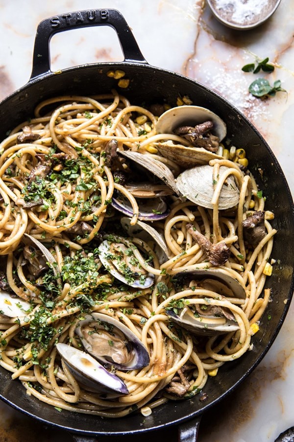 Buttery mushroom and clam pasta