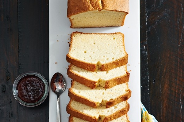 Buttery pound cake