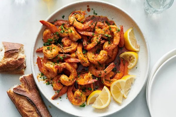 Buttery shrimp with garlic and paprika
