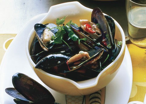 Buttery steamed mussels with sake and chiles
