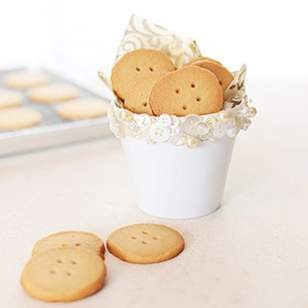 Button shortbread cookies