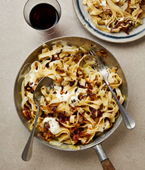 Cabbage and poppy seed pasta