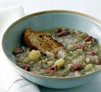 Cabbage and white bean soup (Garbure)