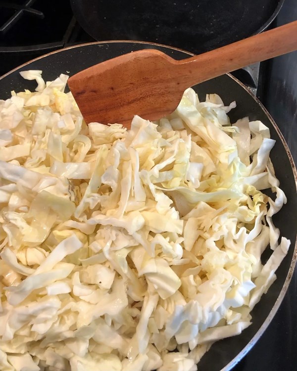 Cabbage cacio e pepe