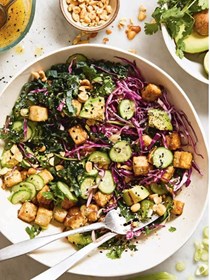 Cabbage-kale-tofu salad with citrusy ginger dressing