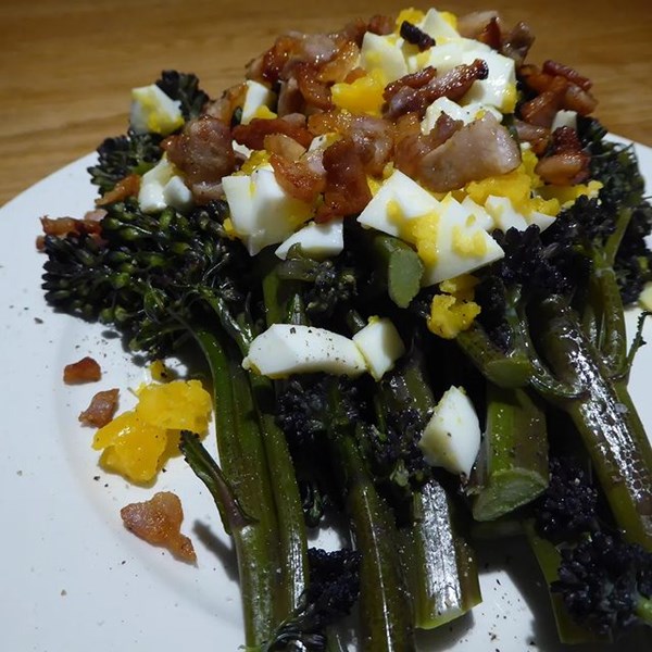 Cabbage tops with diced pork (Les pointes de choux aux lardons)