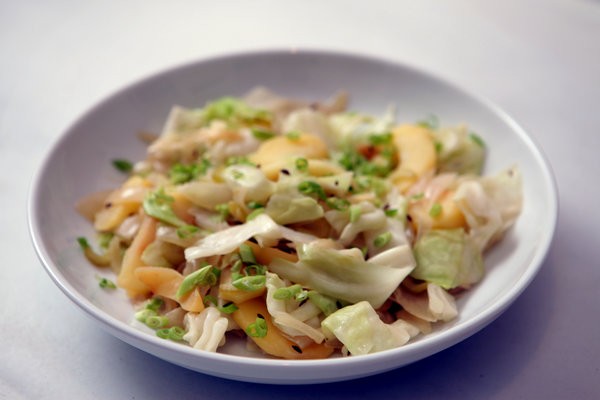 Cabbage with apples, onions and caraway