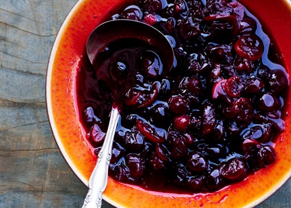 Cabernet cranberry-kumquat sauce