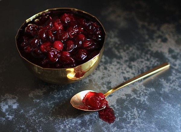 Cabernet cranberry-kumquat sauce