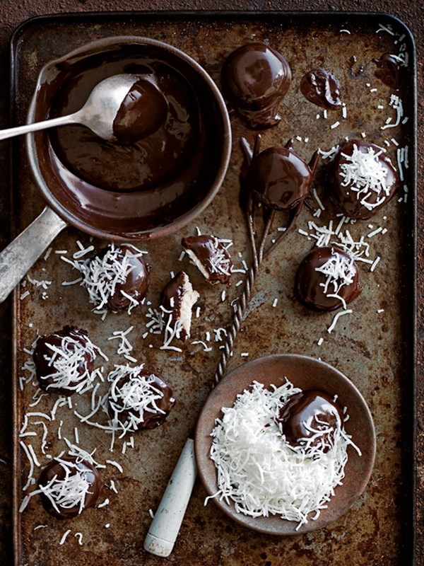 Cacao coconut roughs