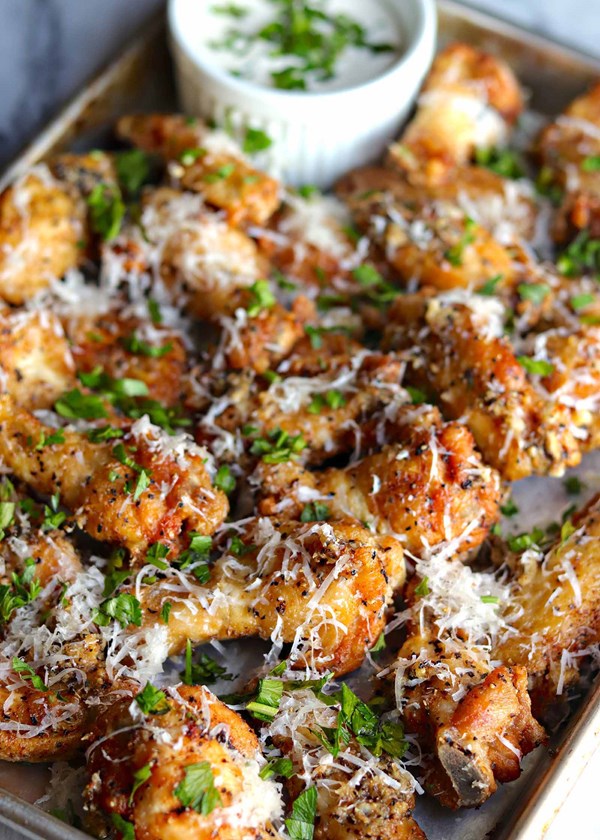 Cacio e pepe chicken wings 