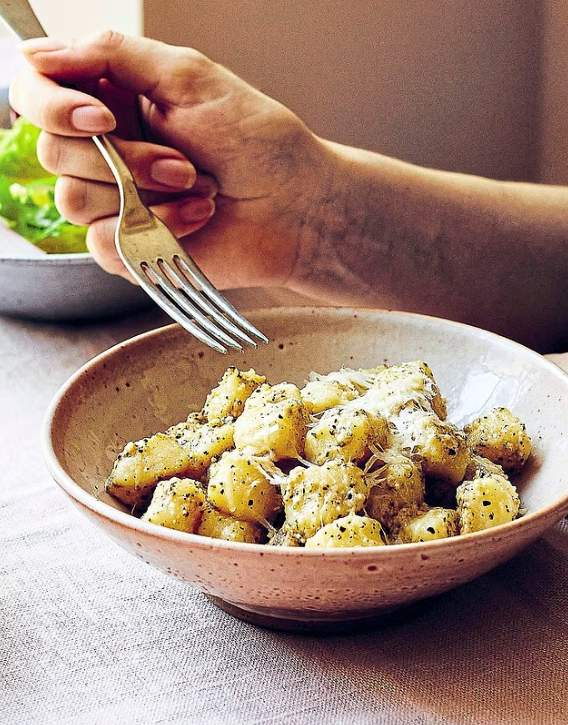 Cacio e pepe gnocchi