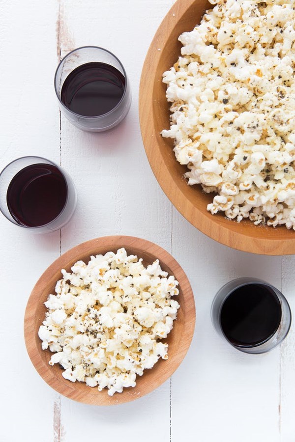 Cacio e pepe popcorn