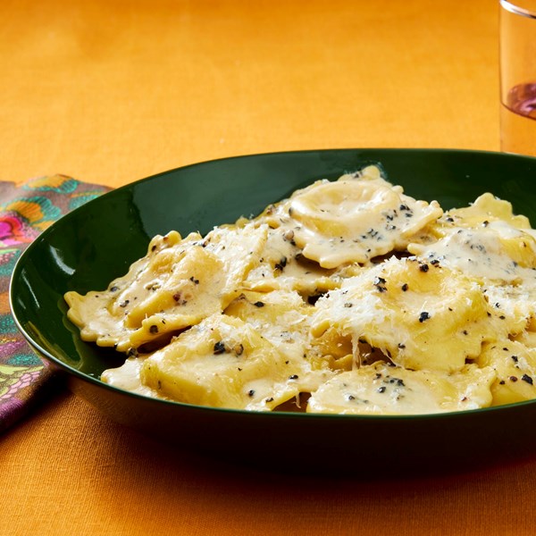 Cacio e pepe ravioli