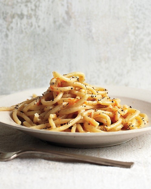 Cacio e pepe with lemon