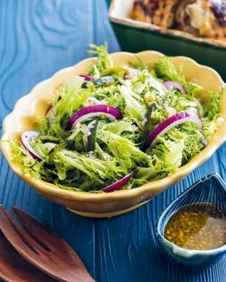 Cactus and queso fresco salad (Nopales con queso fresco)