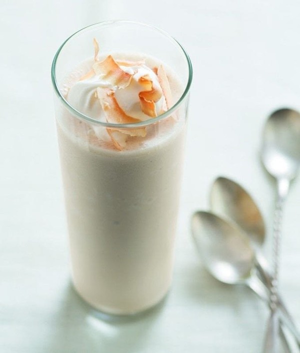 Caffe latte cocktail shake
