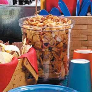 Cajun party snack mix