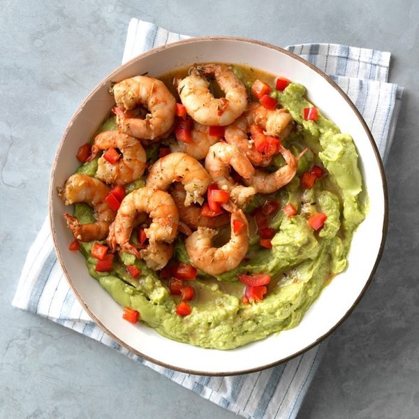 Cajun shrimp & red pepper [guacamole]
