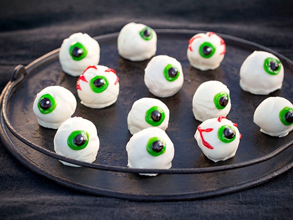 Cake eyeballs