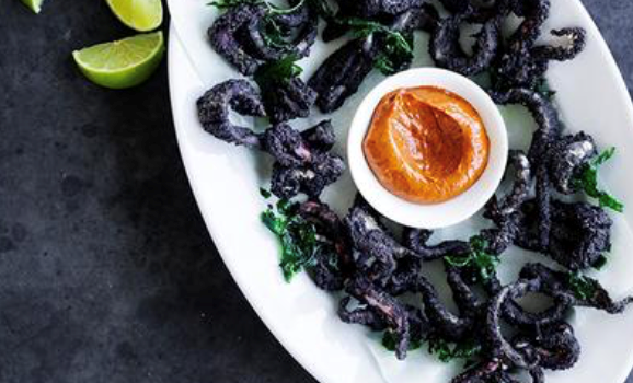 Calamari fried in its ink with chilli aïoli