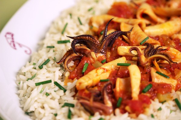 Calamari stew with saffron and cilantro rice