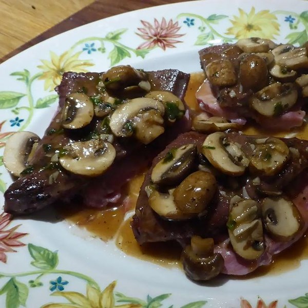Calf's liver in sweet wine sauce (Le foie de veau au rancio)