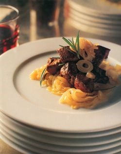 Calves' liver with sweet onions