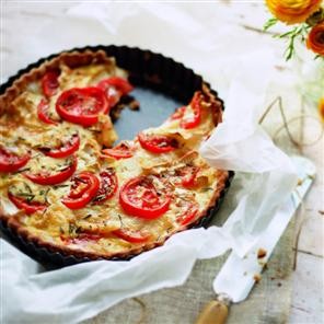 Camembert, goat's cheese and tomato tart
