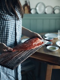 Campfire salmon